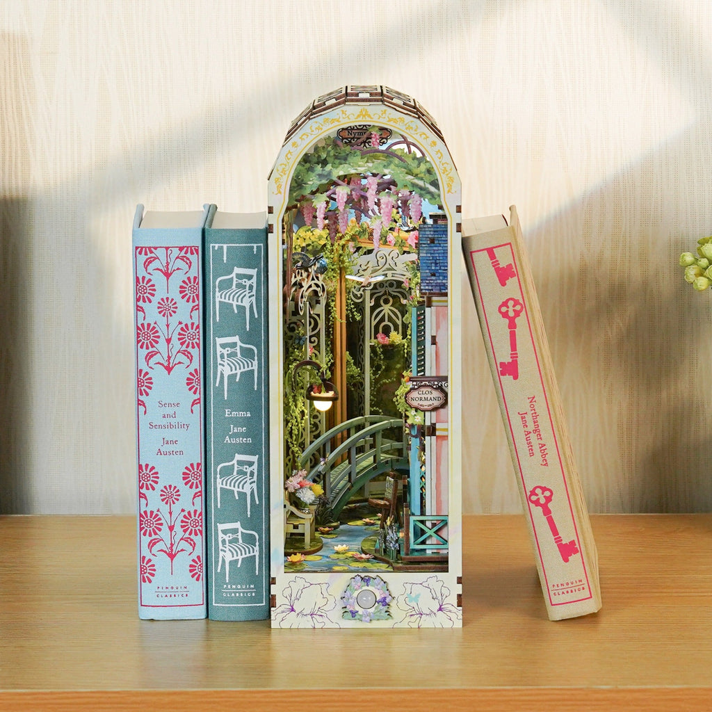 🌷 "For the Creative Soul: Giverny Garden Book Nook Kit"